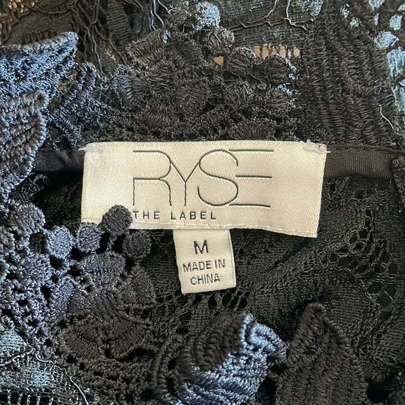 RYSE THE LABEL - Black Lace/Beige Nude Lined Dress - size Medium - Picture 5 of 5